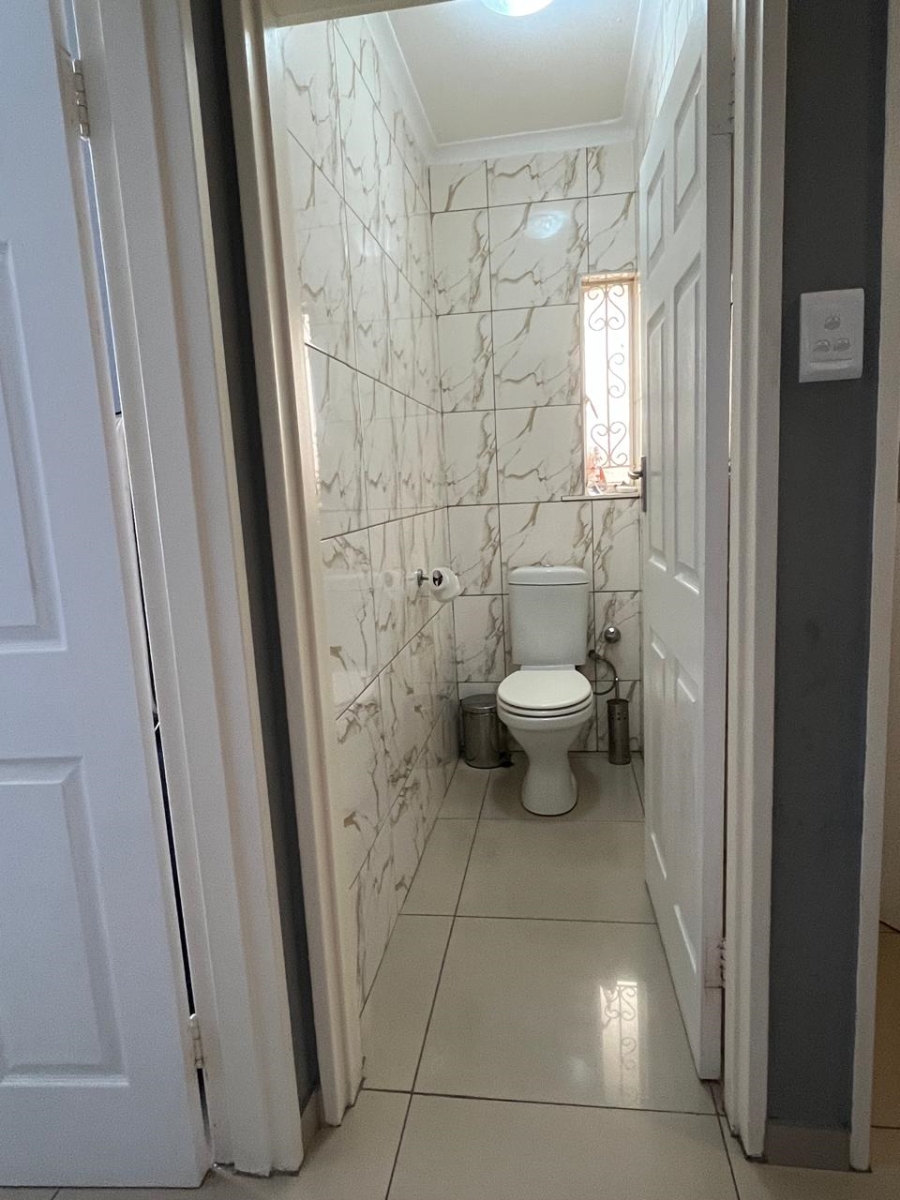  Bedroom Property for Sale in Townsend Estate Western Cape